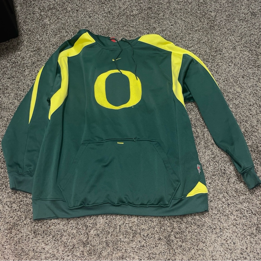 Nike Men’s Oregon Ducks Hooded Sweatshirt